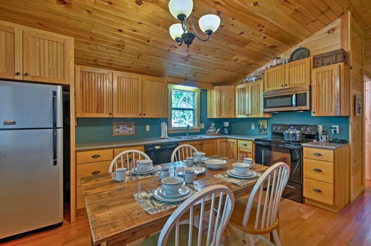 Bryson City Cabin With Fire Pit On Coopers Creek! エクステリア 写真